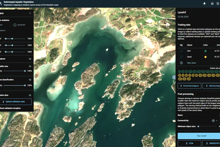 Example of the web application's graphical user interface, which enables non-experts to carry out advanced machine learning-based image classifications.