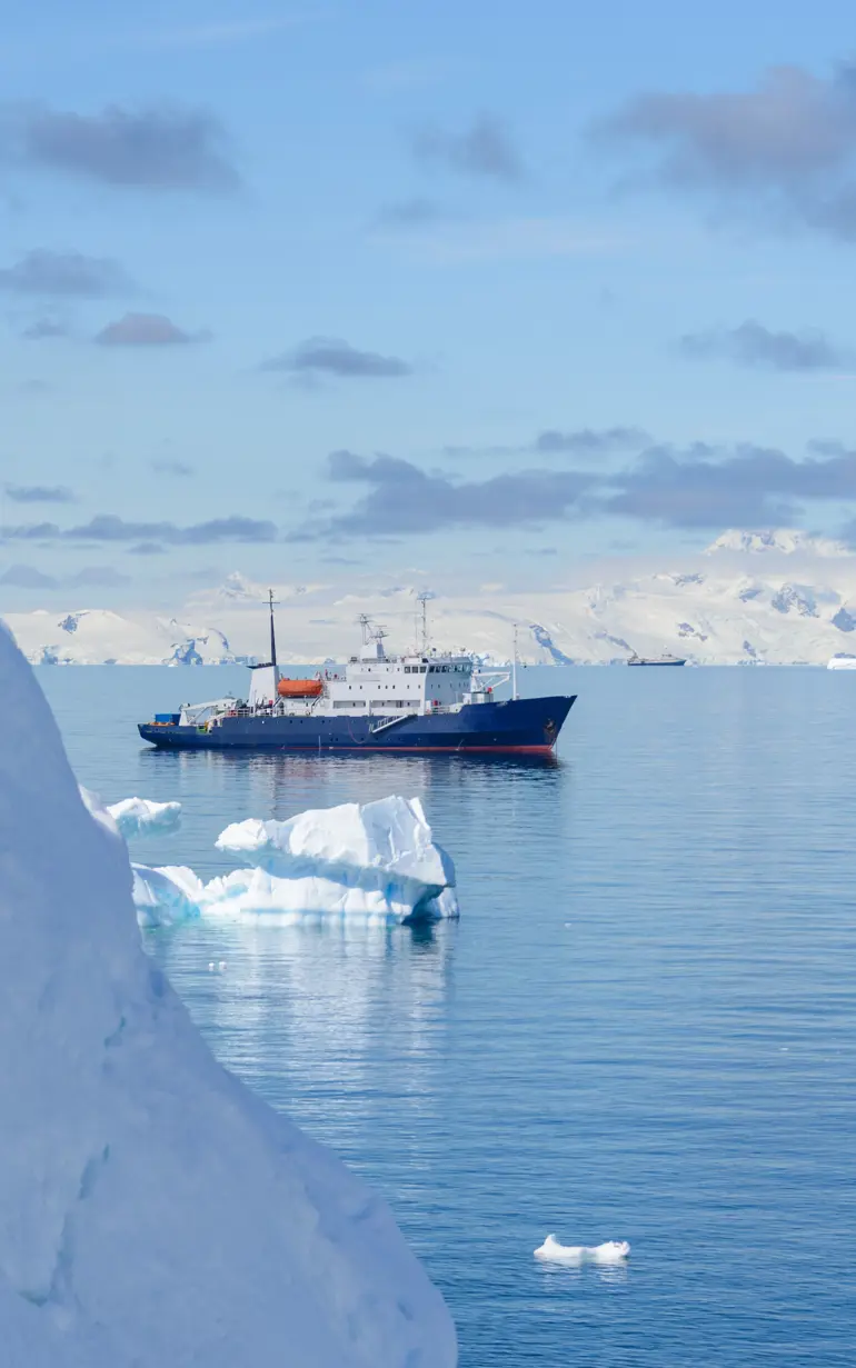 Mapping submerged navigational hazards in the Arctic