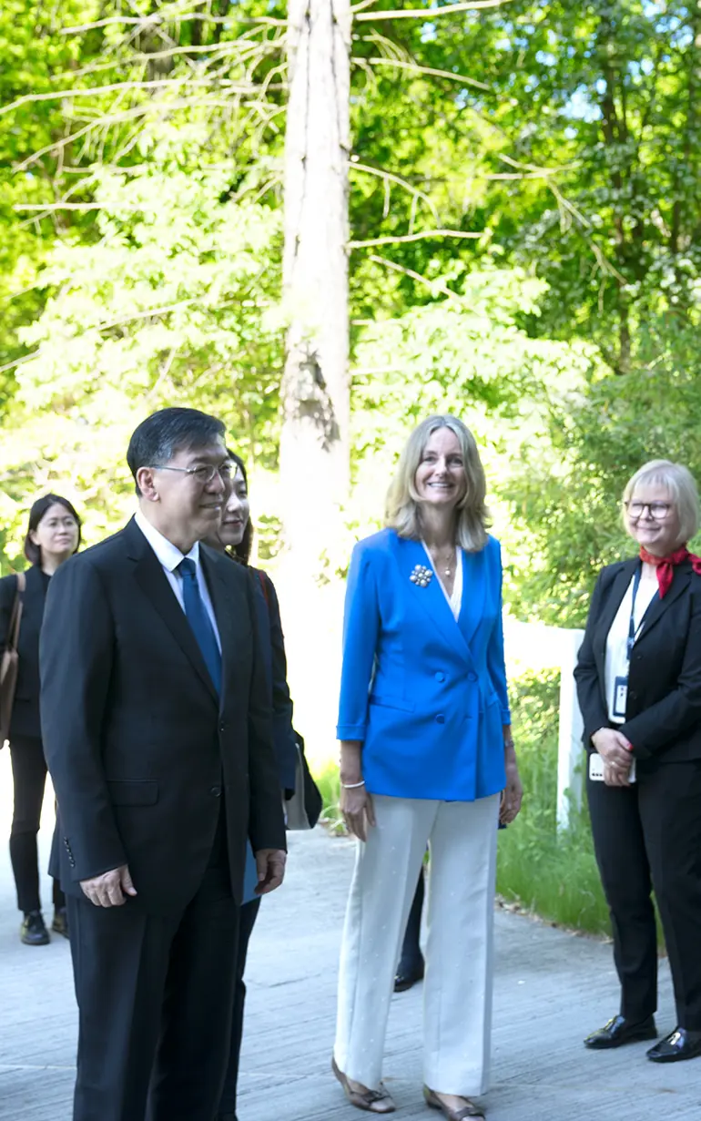 China's Minister of Science and Technology visits DHI HQ