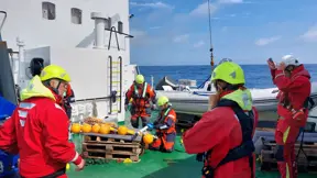 Researchers collect important data on artificial reefs beneath offshore platforms