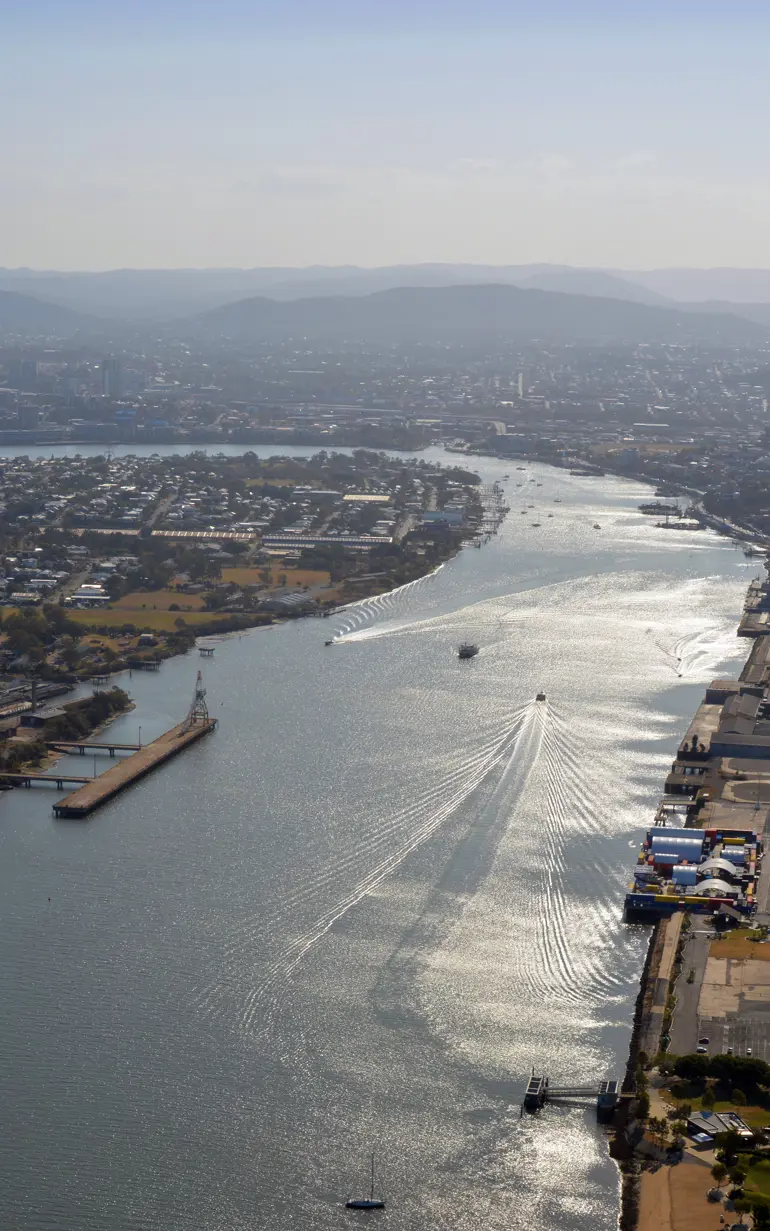 How to reduce carbon footprint of vessel traffic